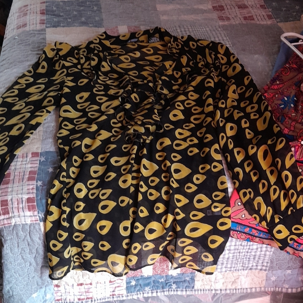 Black and Yellow Patterned Blouse